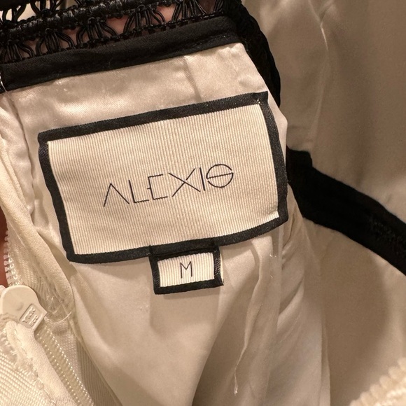 ALEXIS Dress - Picture 2 of 5